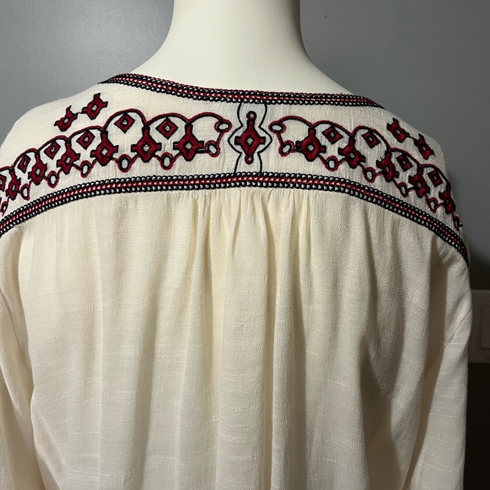 Reitmans Cream Tunic with Red & Black Embroidered Yoke - Picture 7 of 7